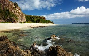 Ile Yenghebane Beach