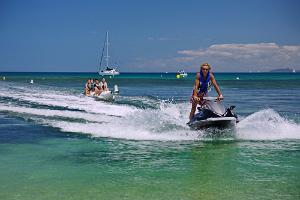 Escapade Resort Banana Boat Ilot Maitre